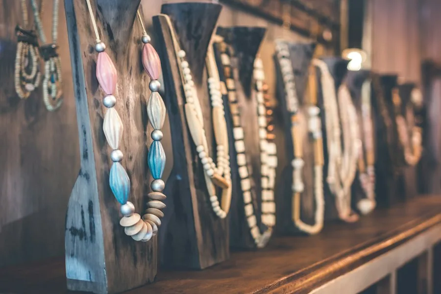 FAUTHENTICUTE Jewelry